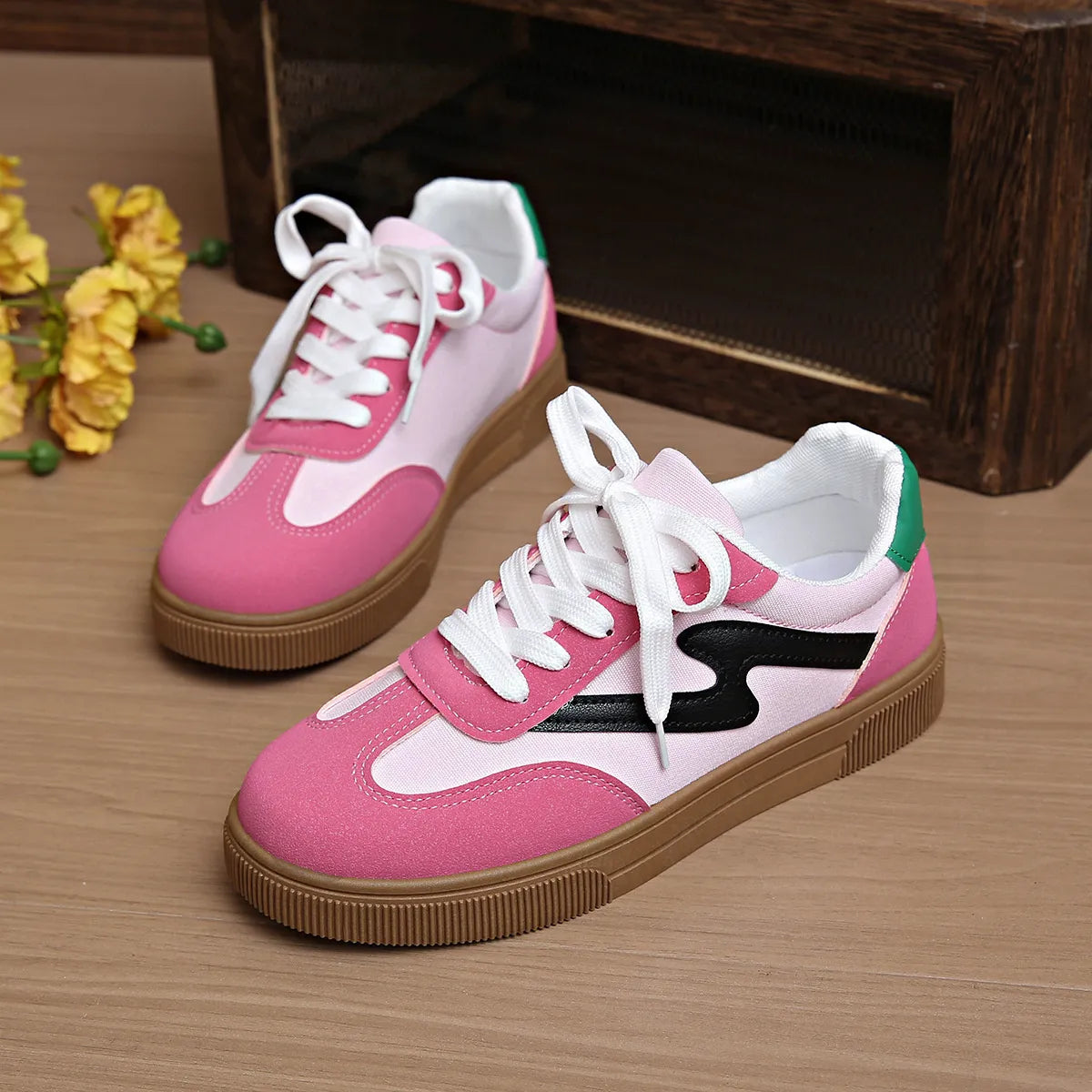 Round Toe Lace Up Sneakers