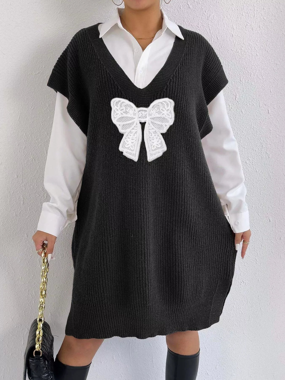 Embroidered Bow V-Neck Sweater Vest