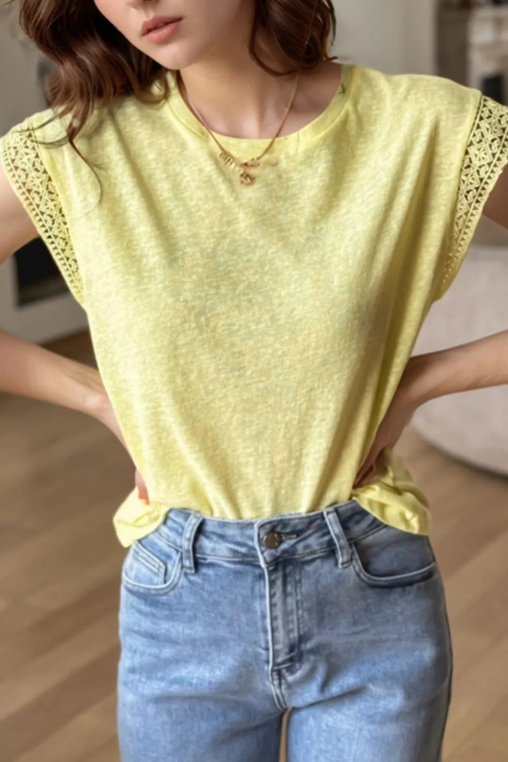 Lace Patchwork Cap Sleeve Round Neck T Shirt