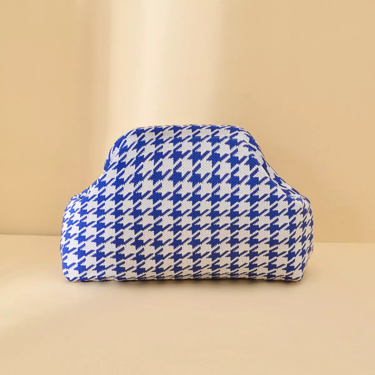 Portable Contrast Knit Clutch
