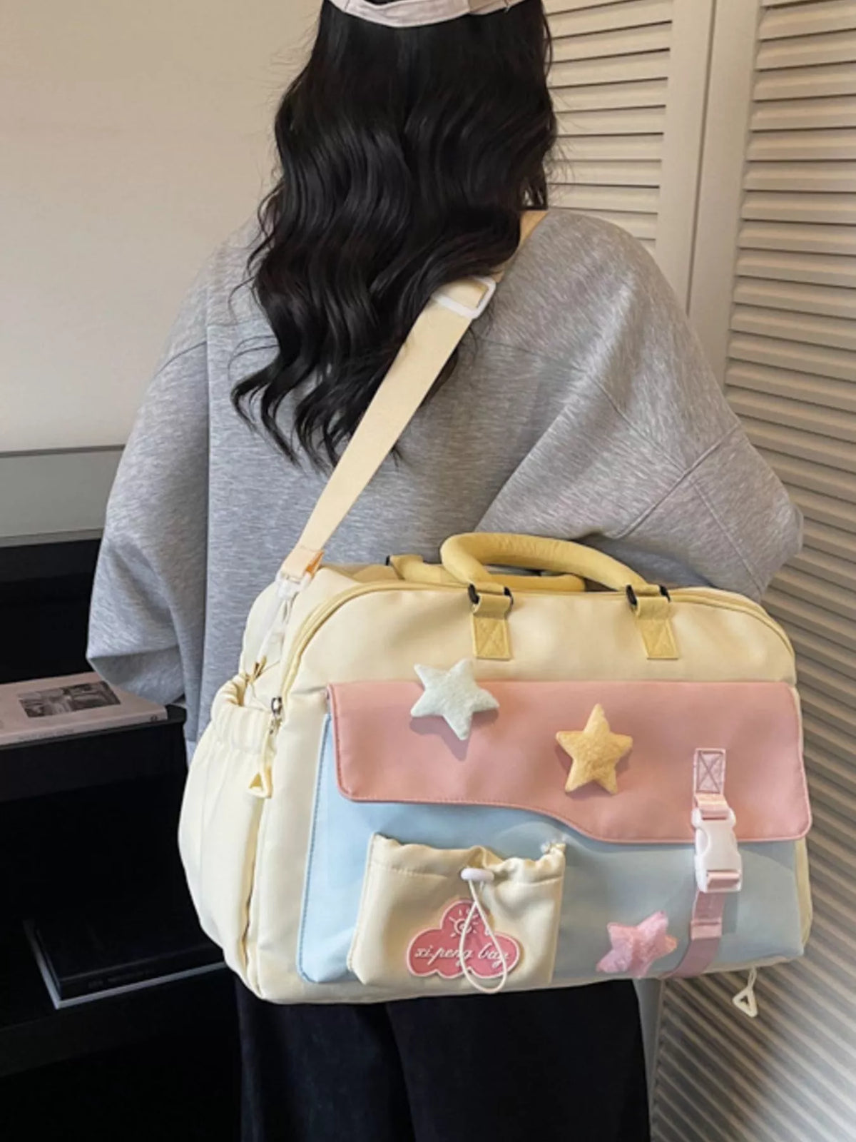 Color Block Star & Cloud Embellished Travel Bag