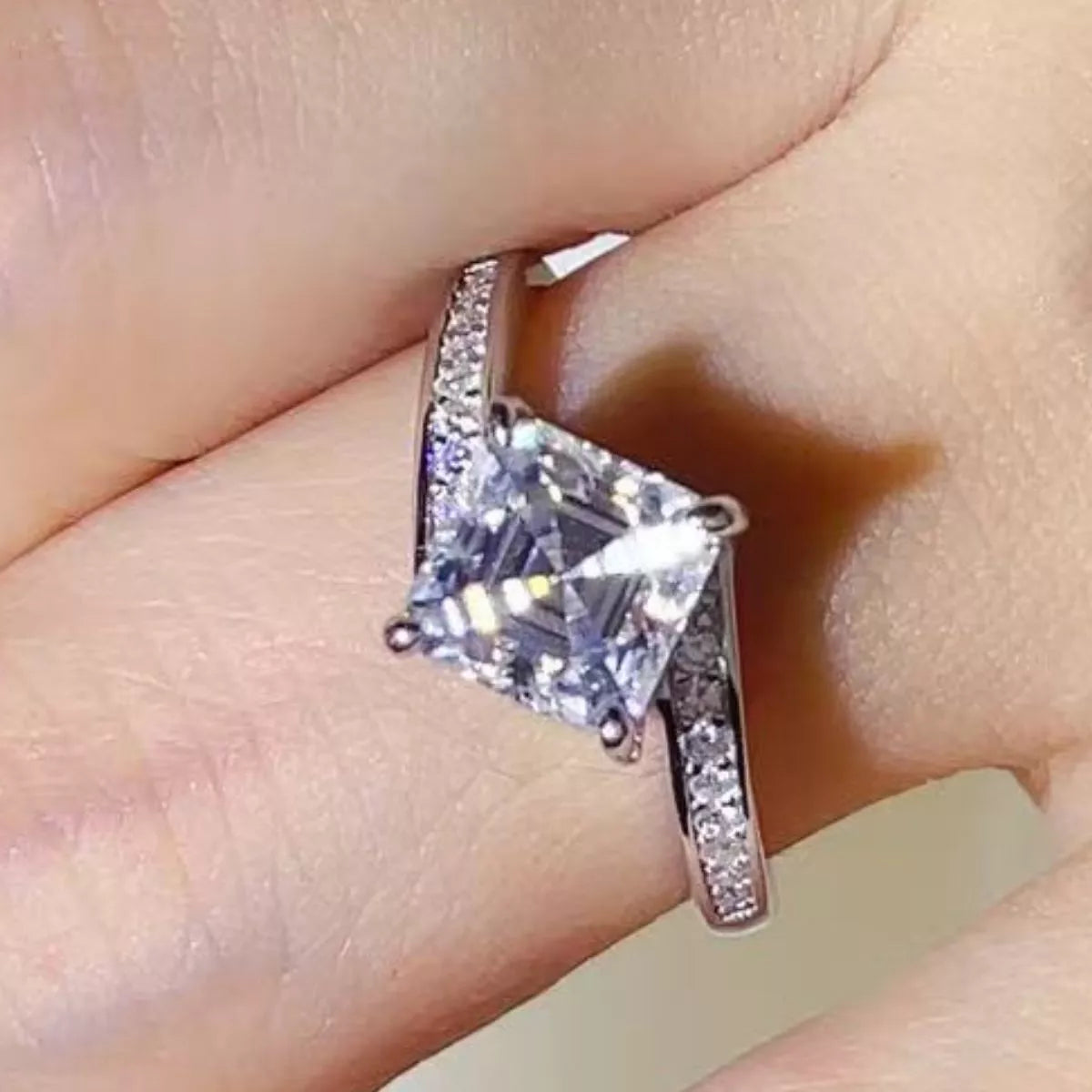 2 Carat Moissanite 925 Sterling Silver Ring