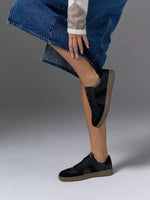 Gloria Sneakers: Stylish Comfort for Any Adventure