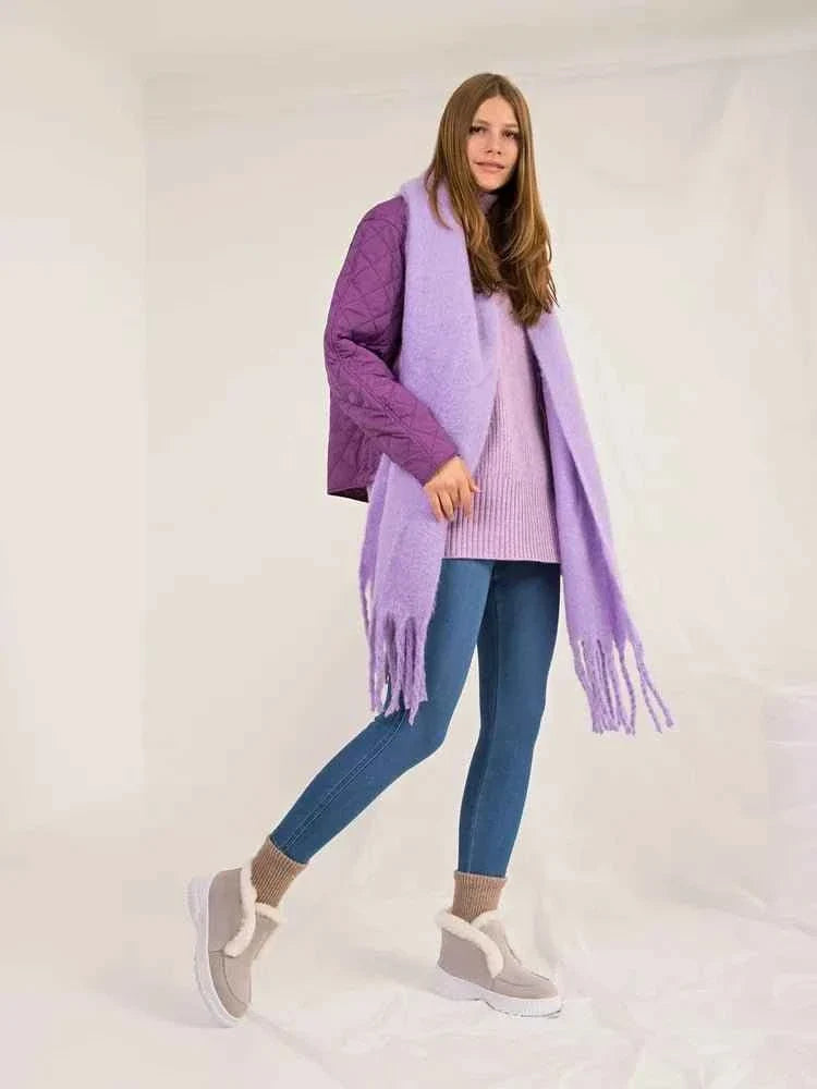 Ana Sneakers: Comfort and Style perfected.
