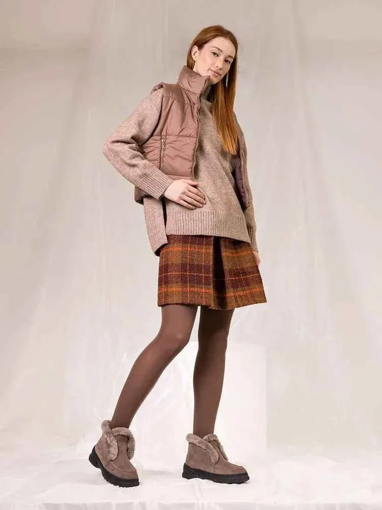 Ana Sneakers: Comfort and Style perfected.