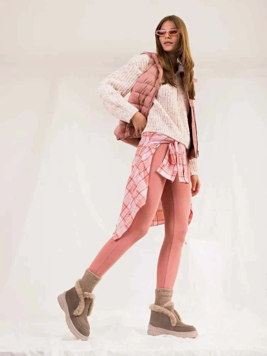 Ana Sneakers: Comfort and Style perfected.