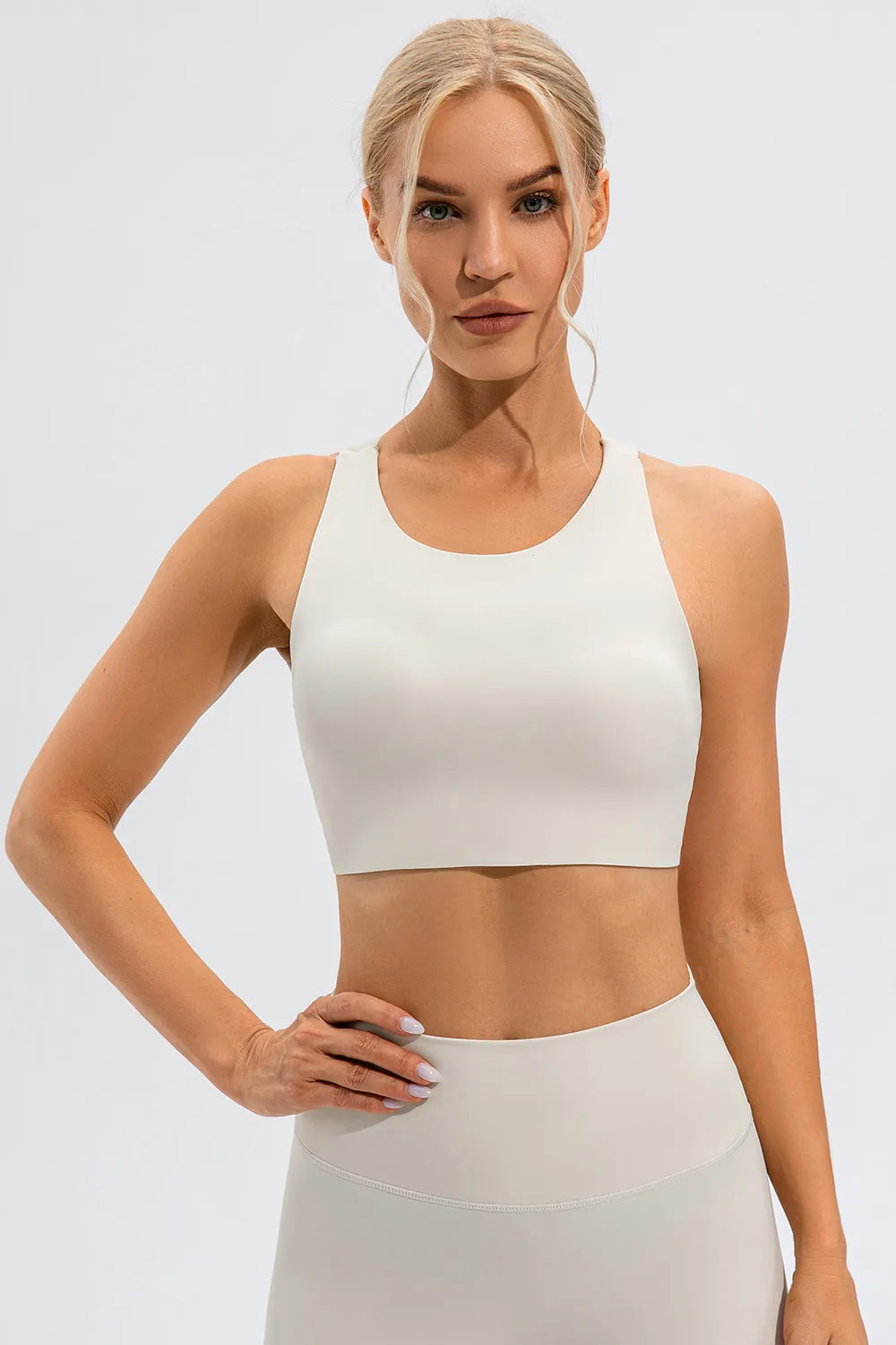 Round Neck Cutout Cropped Active Tank - Ladyez
