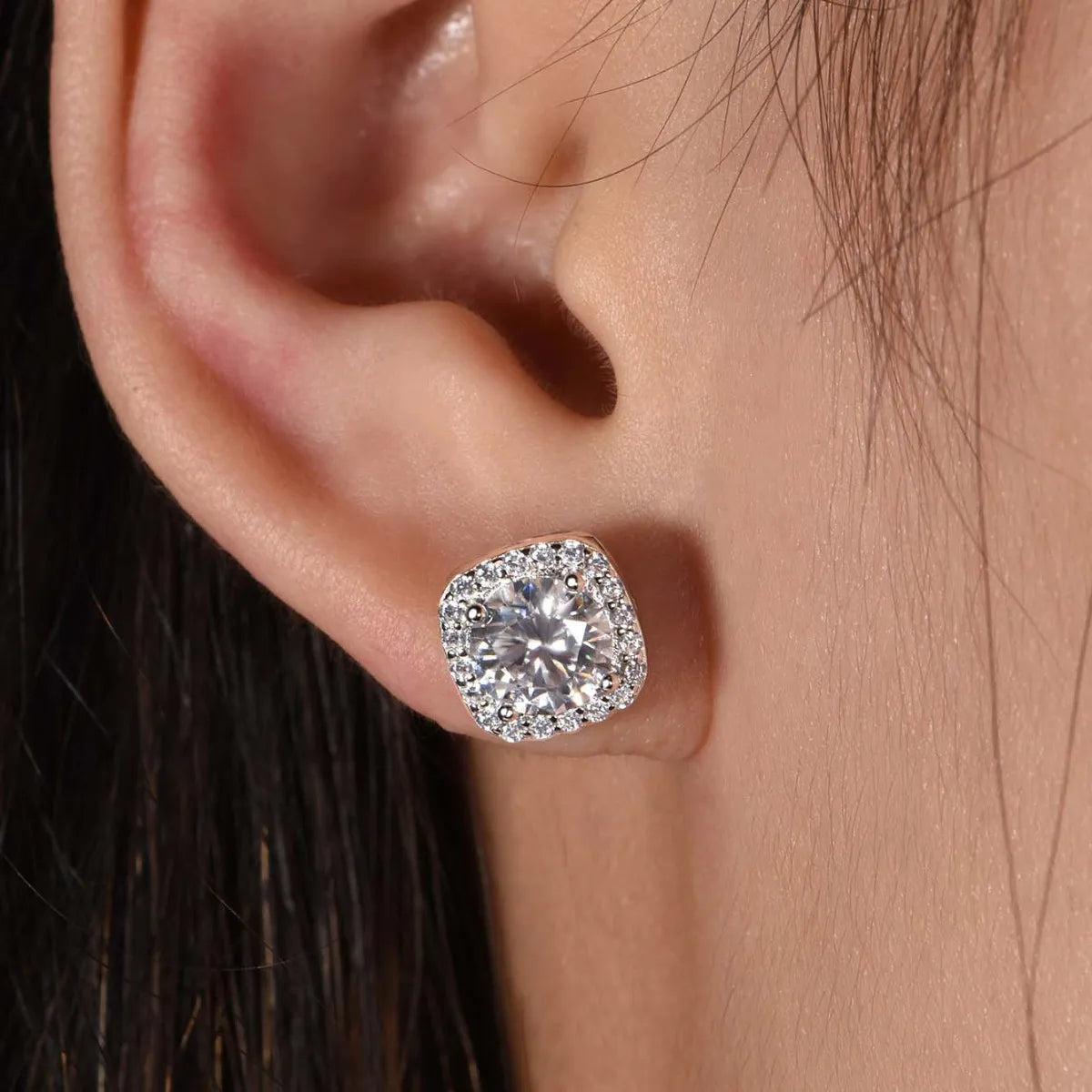 2.4 Carat Moissanite Stud Earrings - Ladyez