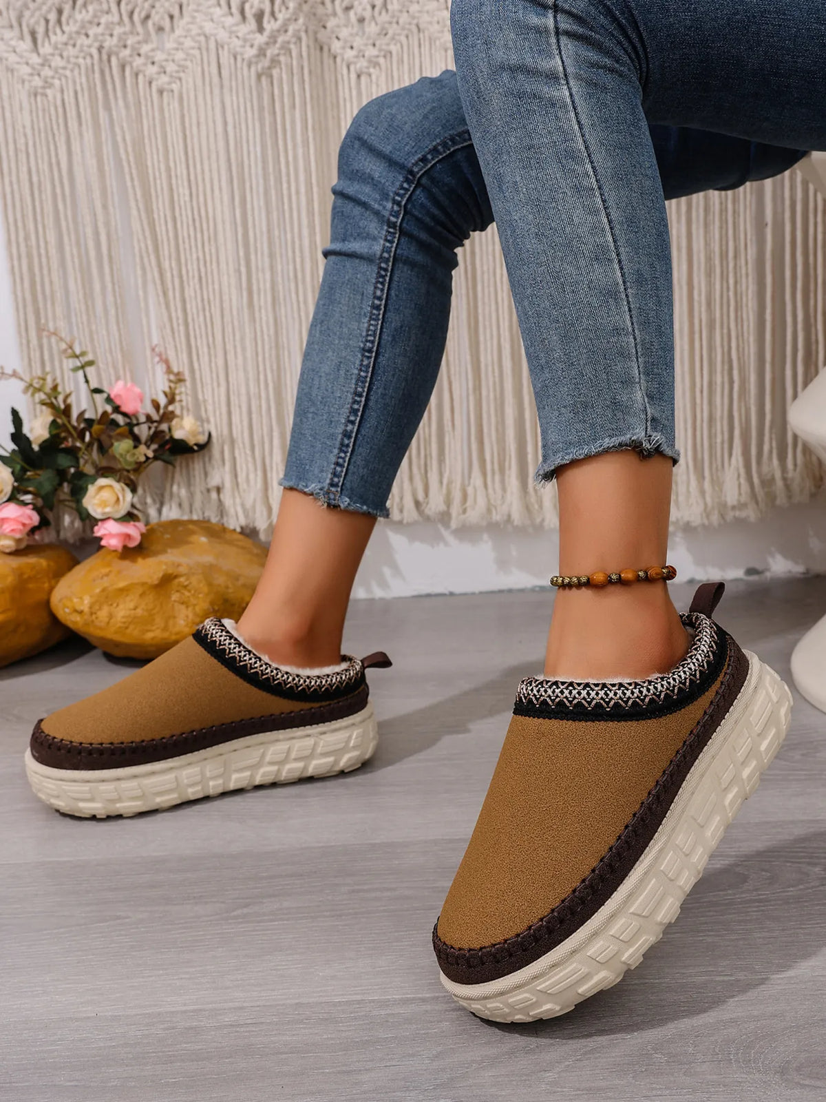 Embroidered Trim Round Toe Platform Boots - Ladyez