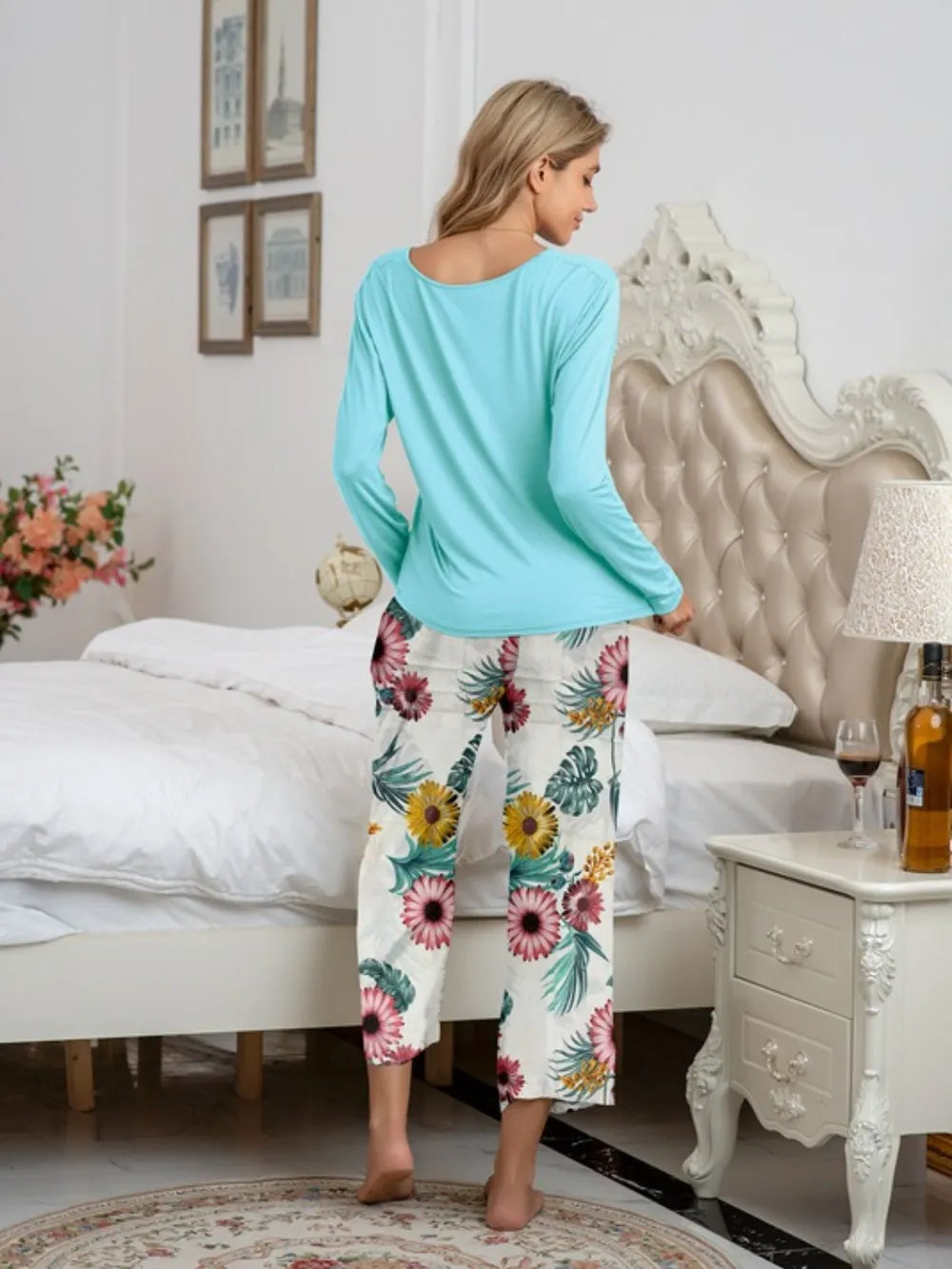 Round Neck Top and Printed Pants Lounge Set - Ladyez