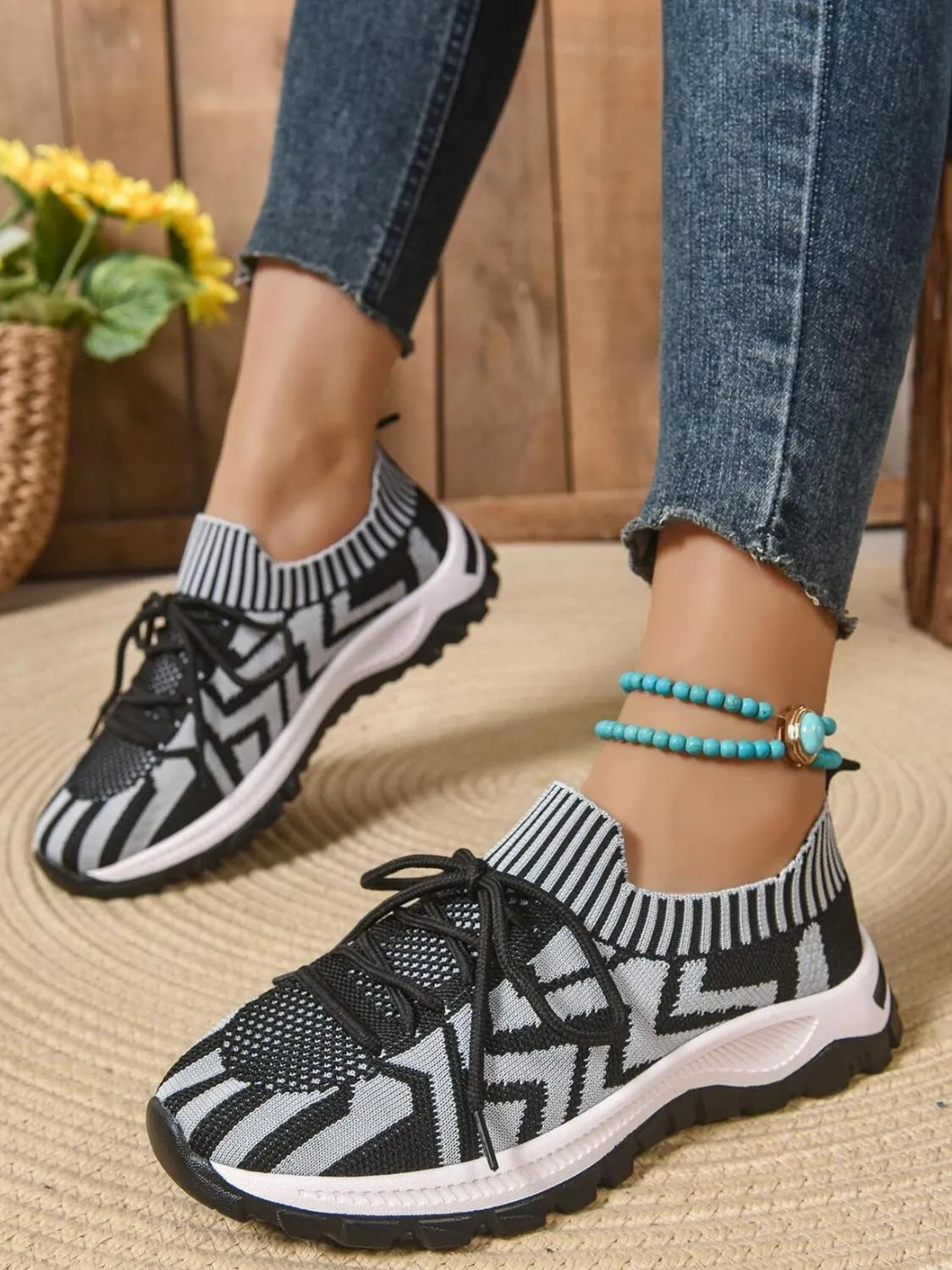Mesh Knit Lace Up Athletic - Ladyez
