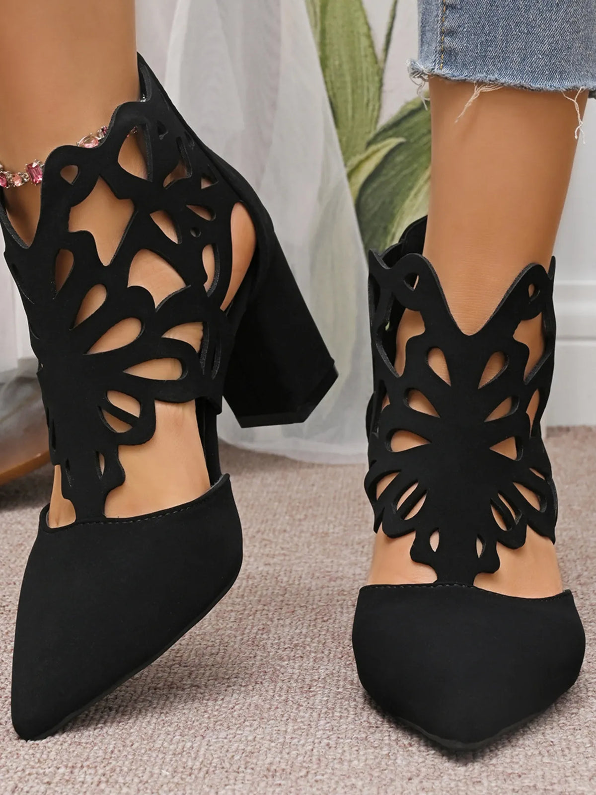 Pointed Toe Cut-Out Block Heel Pumps - Ladyez