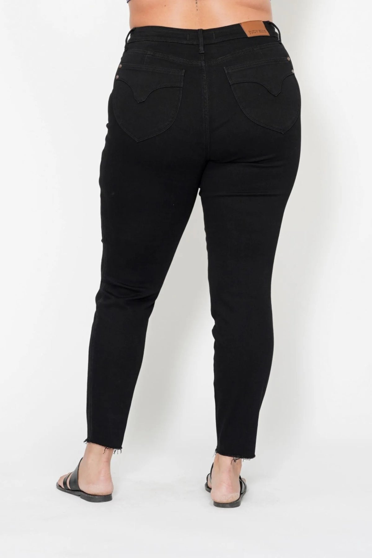 Judy Blue Full Size High Waisted Tummy Control Shield Pockets Skinny Jeans Plus Size - Ladyez
