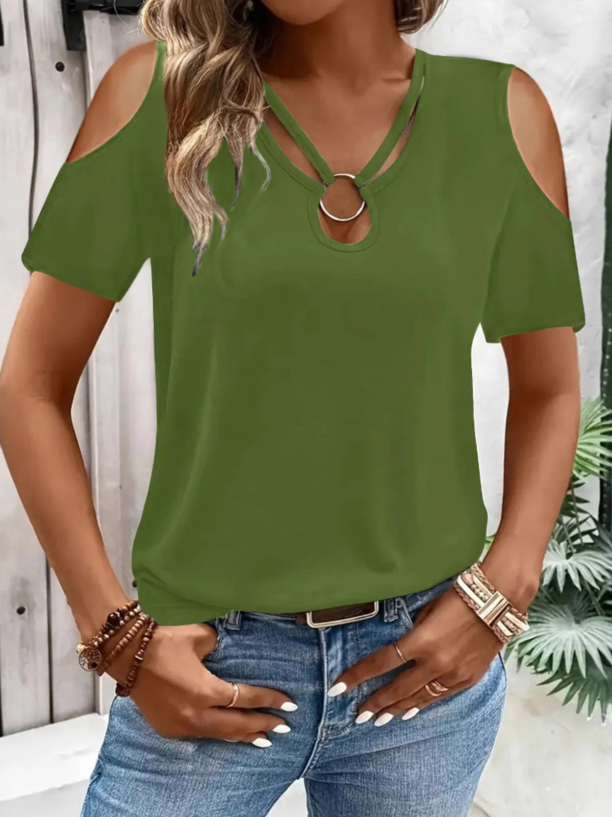 Cold Shoulder T-Shirt with Metal Ring Detail - Ladyez