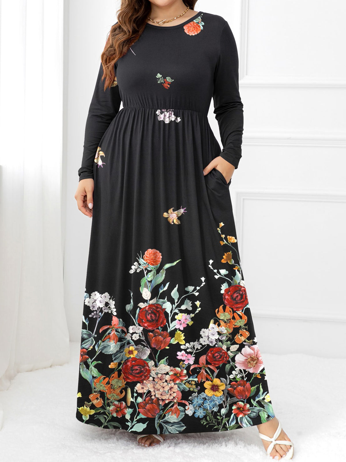 Plus Size Round Neck Maxi Dress with Pockets - Ladyez