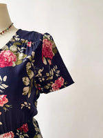 Plus Size Floral Print Short Sleeves V-Neck Dress