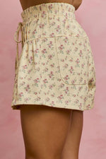 SO ME Floral Print Denim Pintuck Elastic Waist Shorts