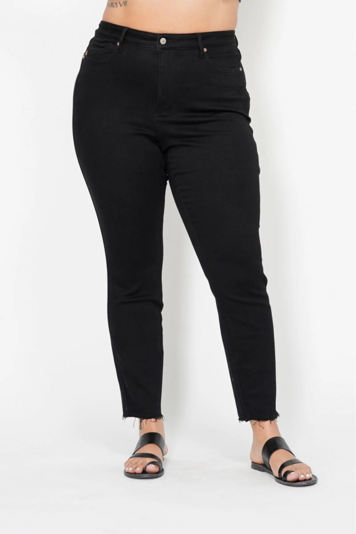 Judy Blue Full Size High Waisted Tummy Control Shield Pockets Skinny Jeans Plus Size - Ladyez