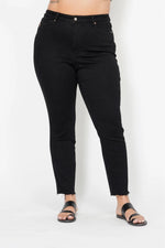 Judy Blue Full Size High Waisted Tummy Control Shield Pockets Skinny Jeans Plus Size - Ladyez