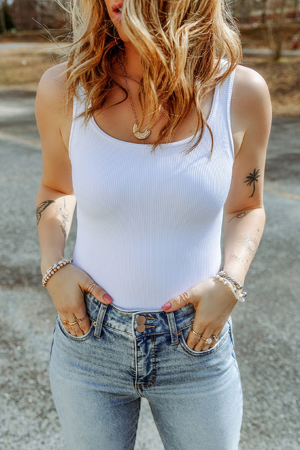 Scoop Neck Sleeveless Bodysuit - Ladyez