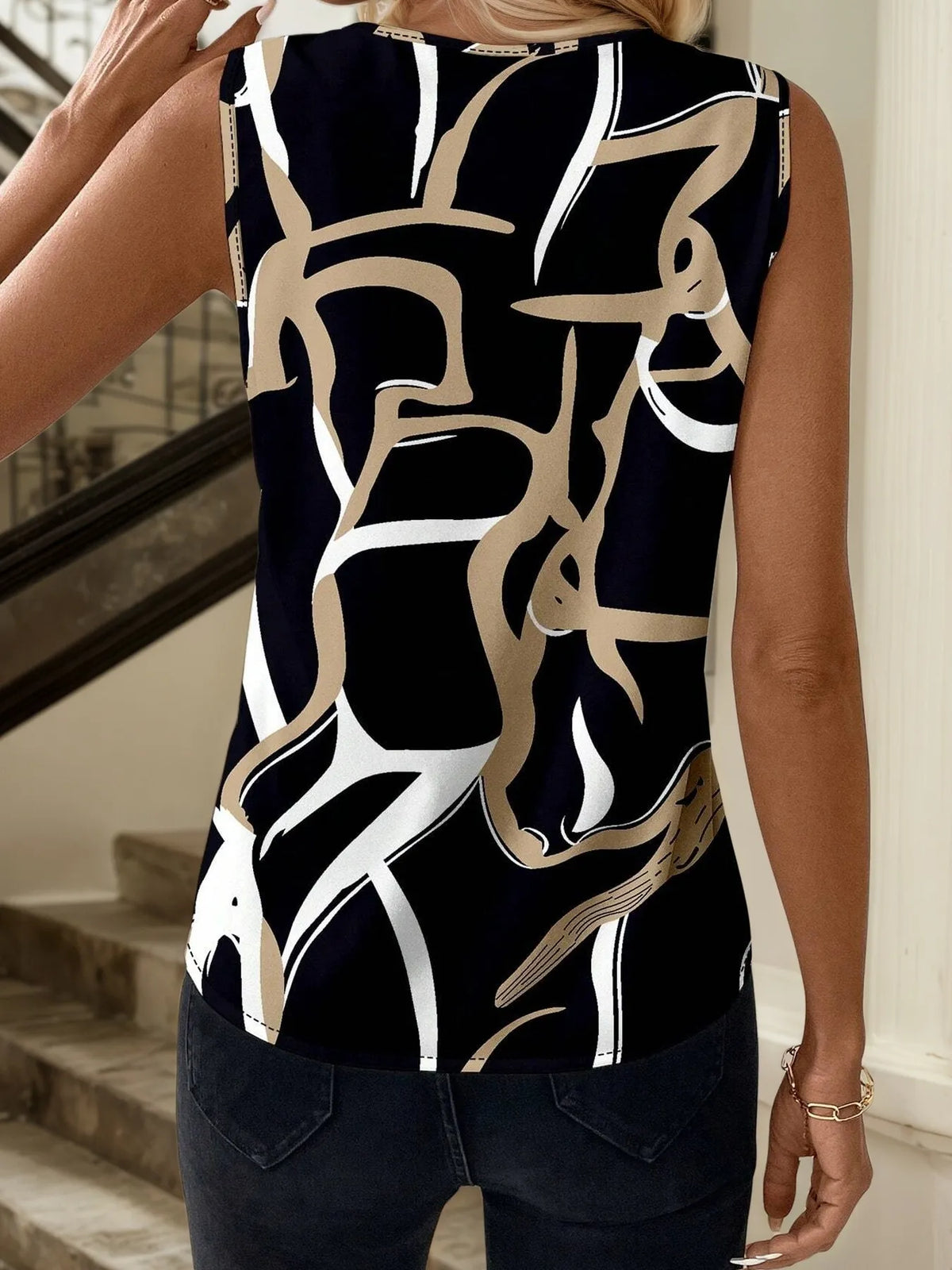 Printed V-Neck Tank - Ladyez