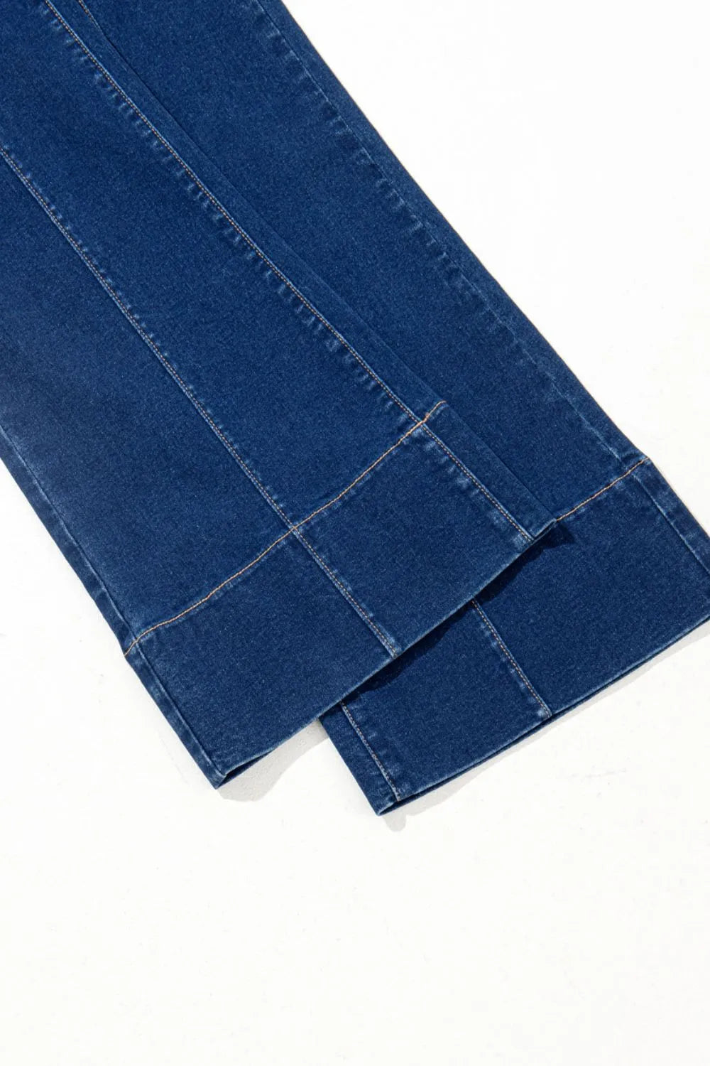Center Seam Deep Wash Straight Jeans - Ladyez