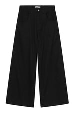 Wide Leg Jeans with Pockets