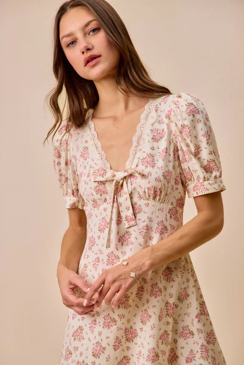 SO ME Floral Lace TrimedShort Sleeves Mini Dress