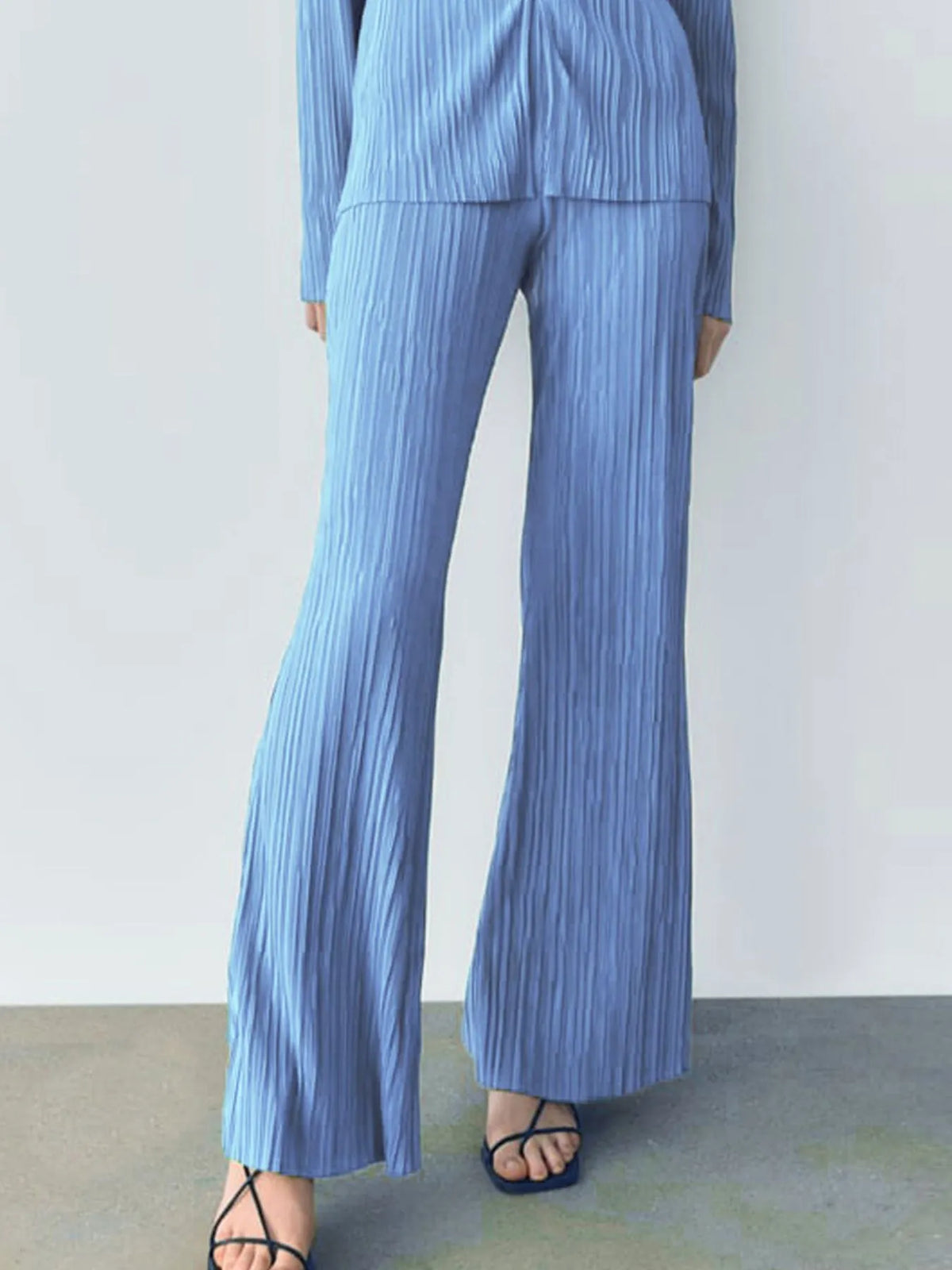 Texture Long Sleeve Top and Pants Lounge Set - Ladyez