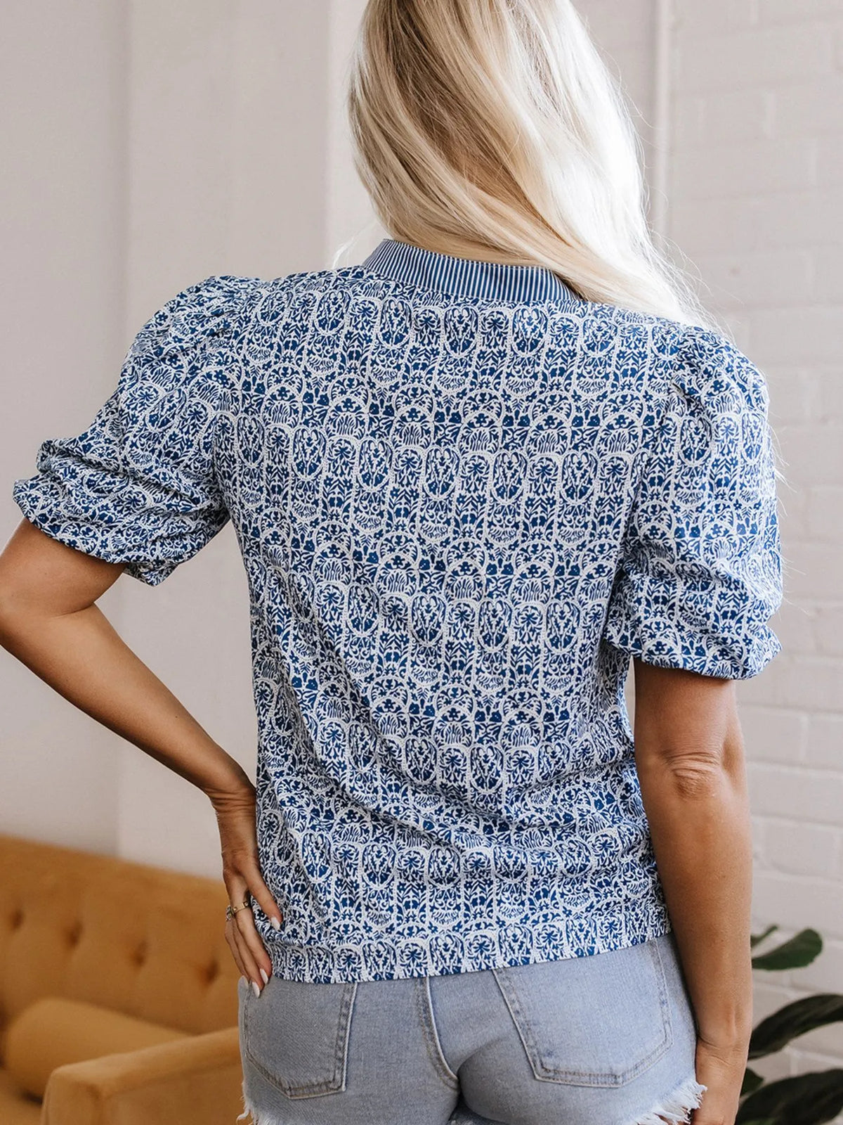 Printed Contrast Ric-Rac Puff Sleeve Top - Ladyez