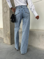 High-Waist Wash Raw Hem Jeans - Ladyez