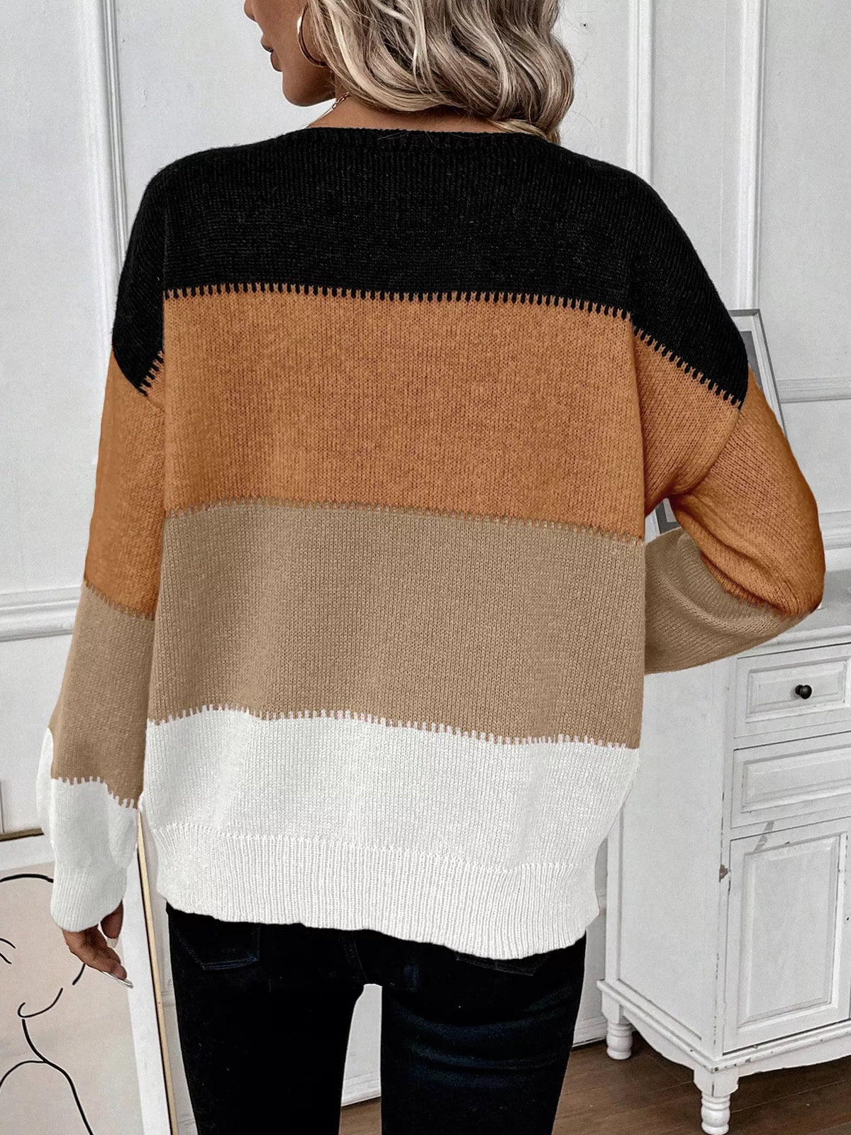 Color Block Round Neck KnitSweater