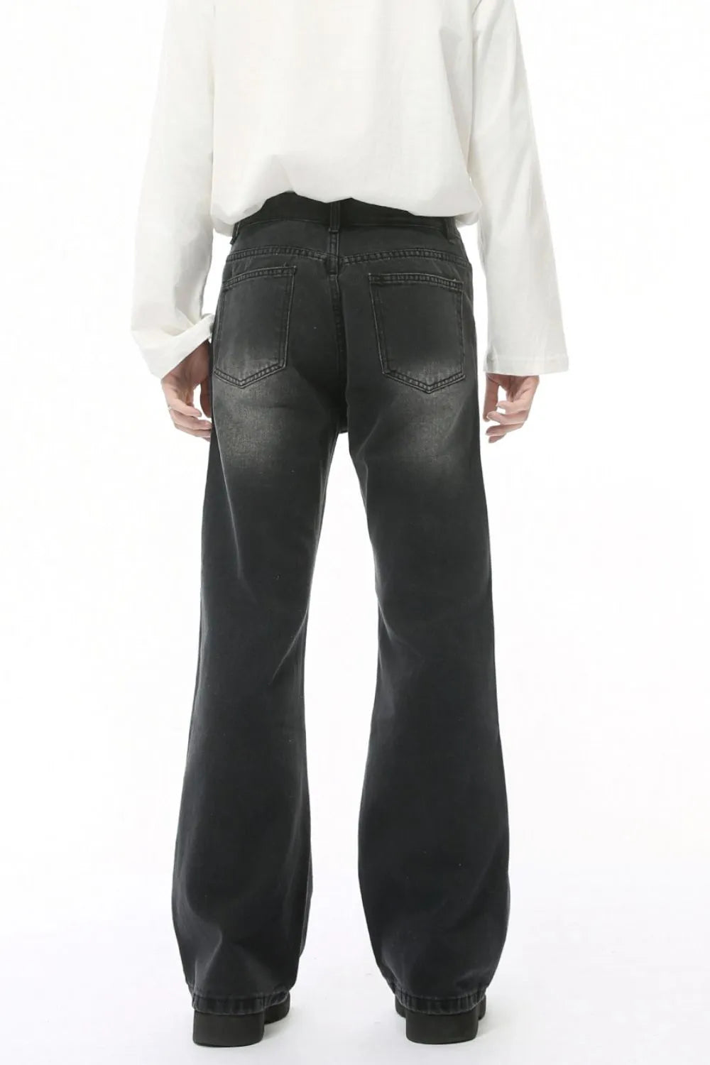 Mid Rise Jeans with Pockets