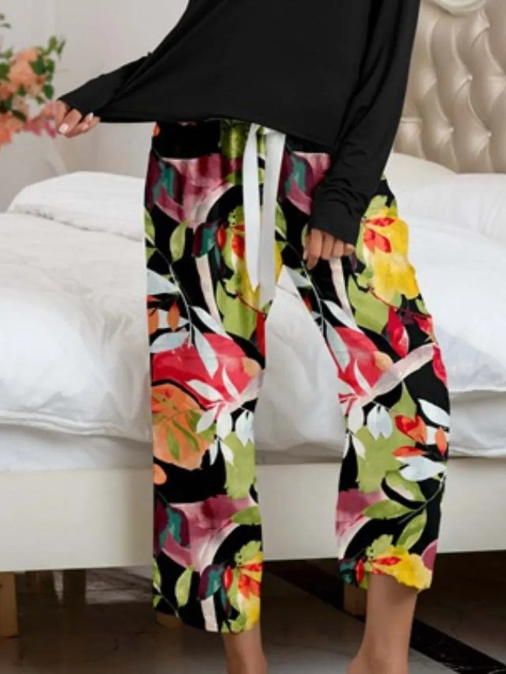 Round Neck Top and Printed Pants Lounge Set - Ladyez