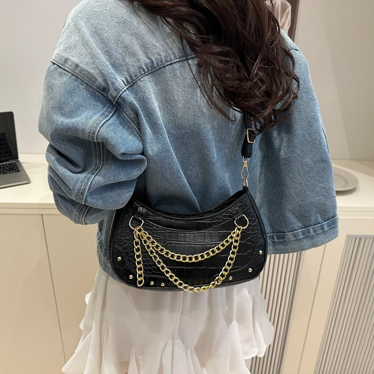 Chain-Embellished Shoulder Bag - Ladyez