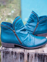 Round Toe Block Heels Boots - Ladyez