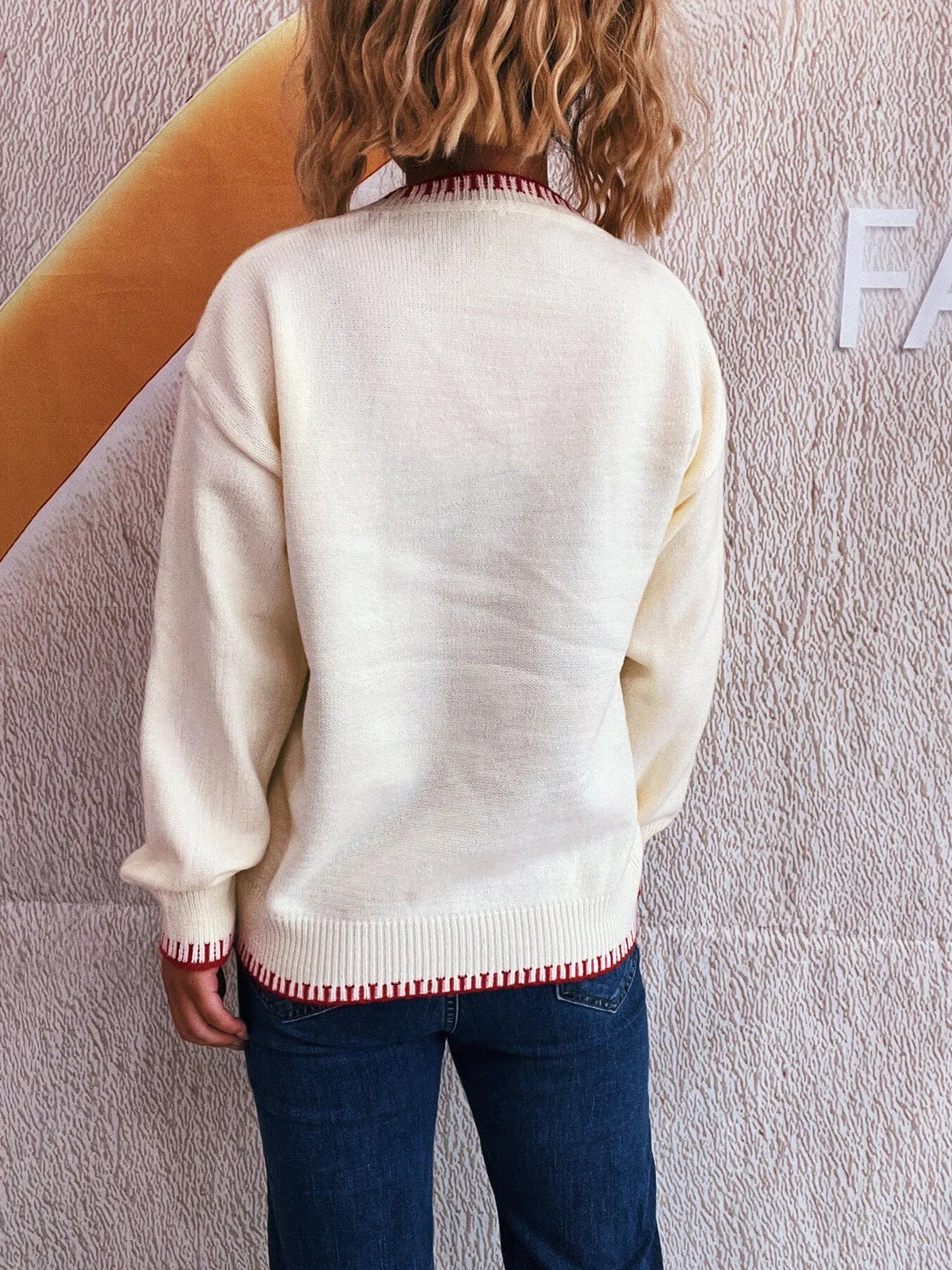 Bow Pattern Round Neck Sweater
