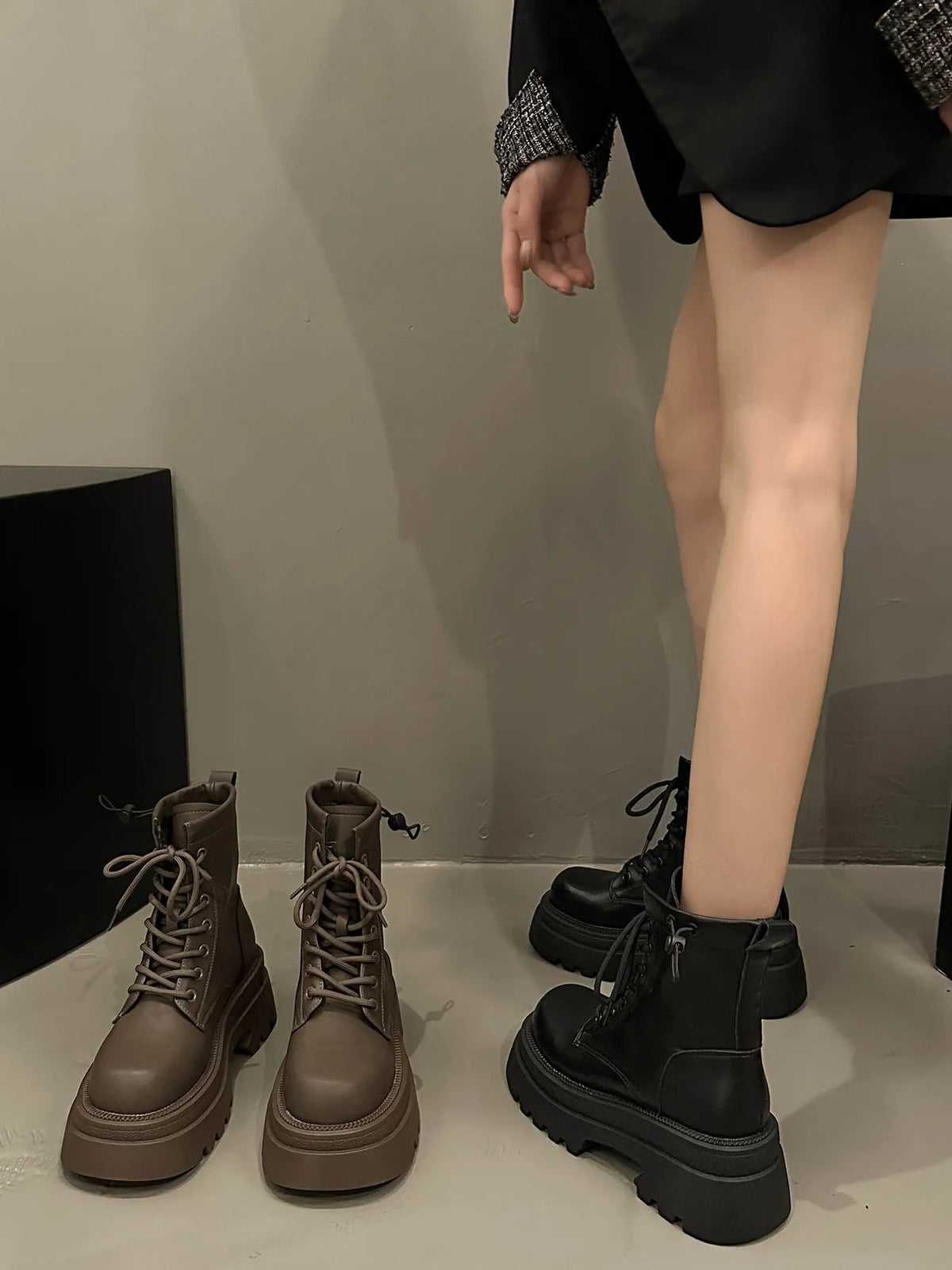 Lace Up Platform Boots - Ladyez