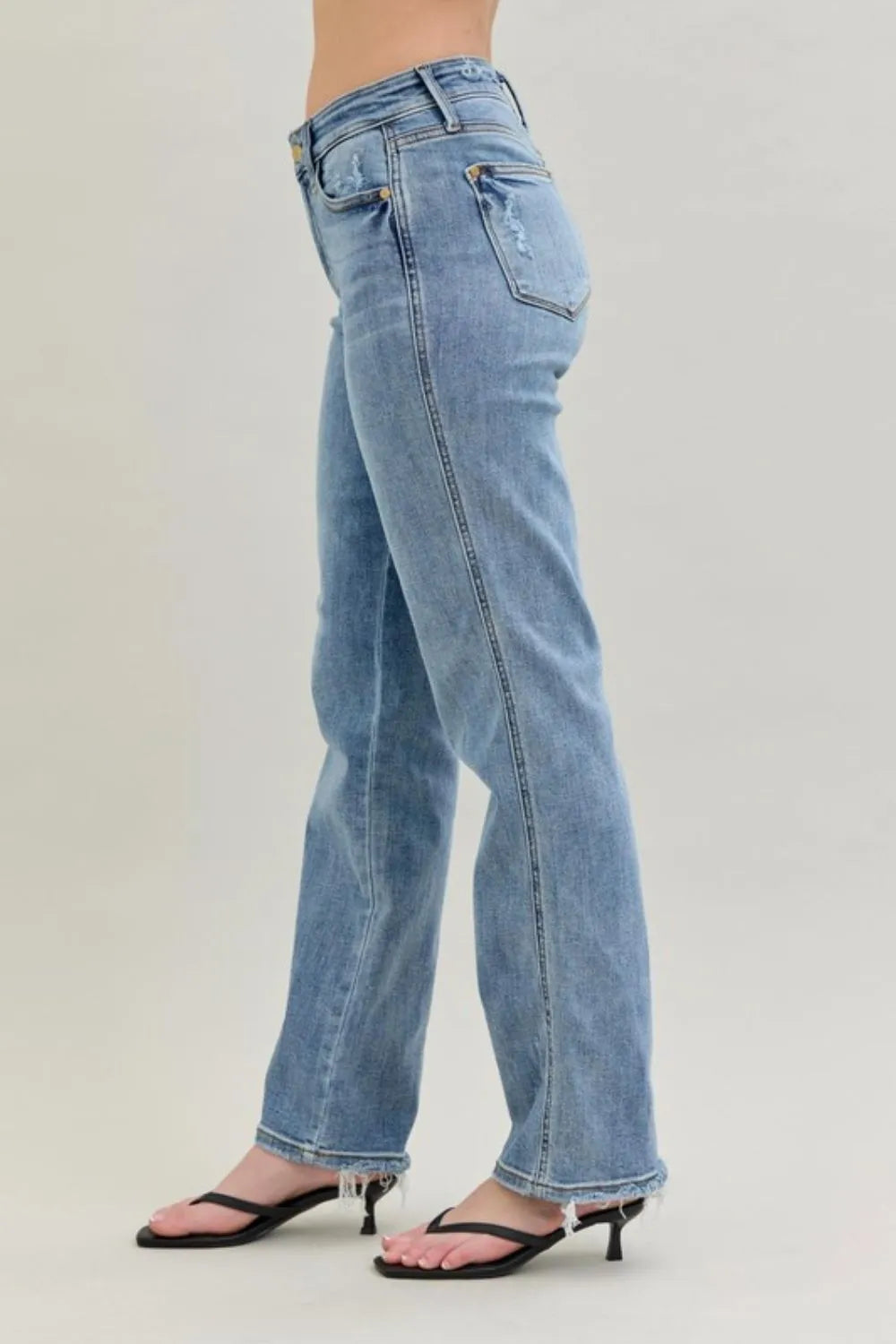 Judy Blue Frayed Hem Cell Phone Pocket Dad Jeans - Ladyez
