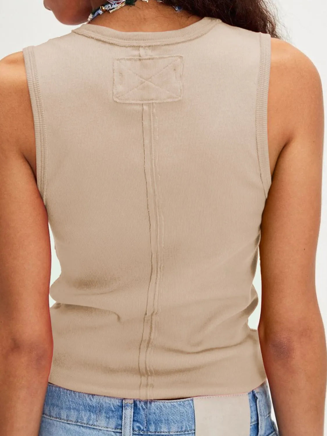 Solid V-Neck Tank - Ladyez