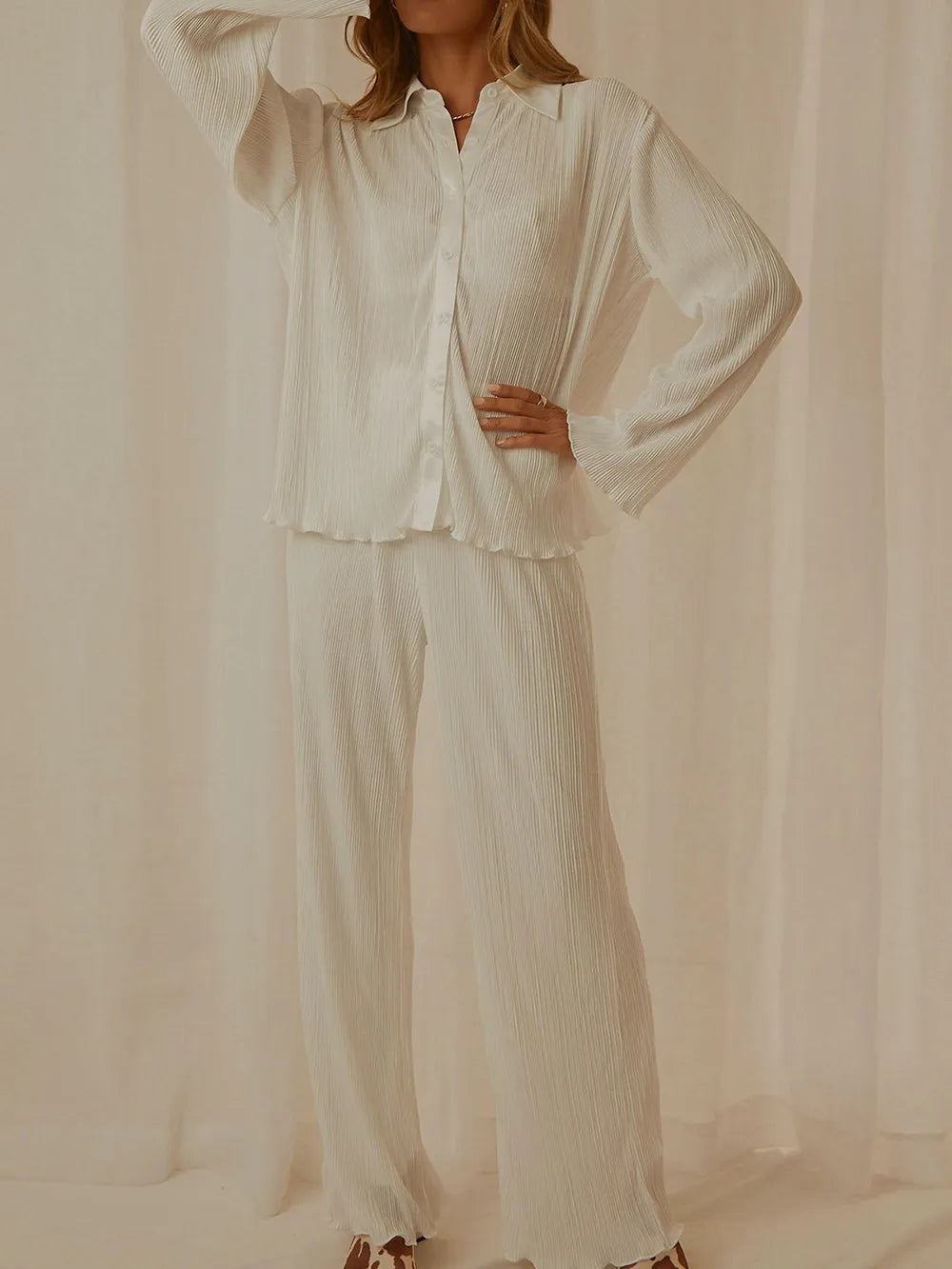 Collared Neck Long Sleeve Top and Pants Lounge Set - Ladyez