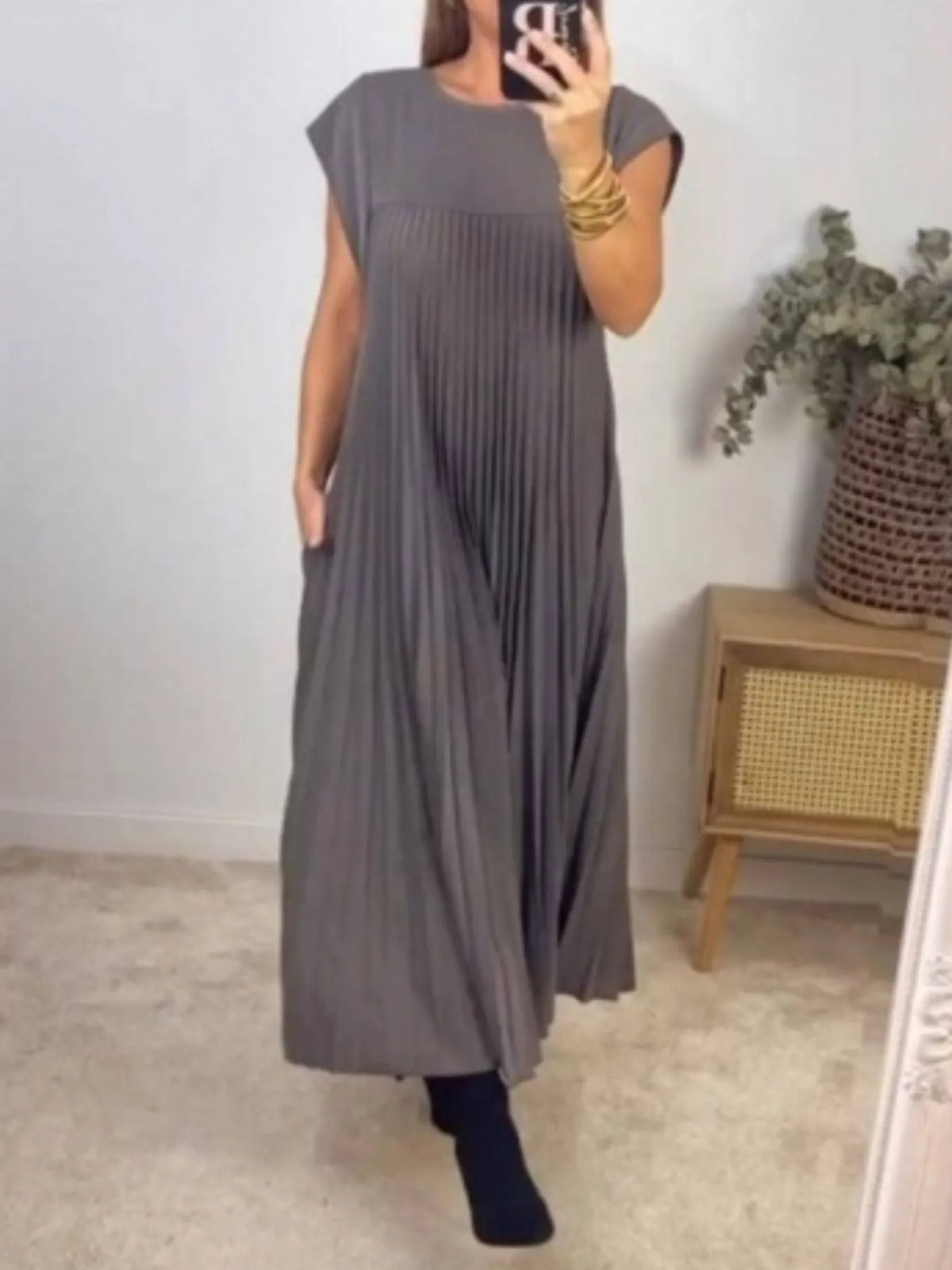 Full Size Pleated Round Neck Maxi Dress Plus Size - Ladyez