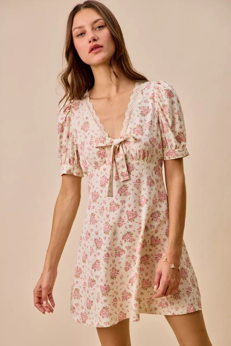 SO ME Floral Lace TrimedShort Sleeves Mini Dress