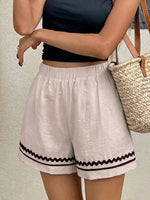Elastic Waist Wavy Trim Casual Shorts