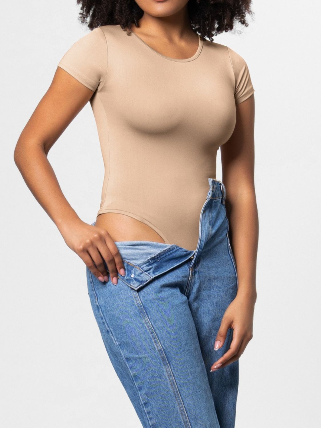 Full Size Round Neck Short Sleeve Bodysuit - Ladyez