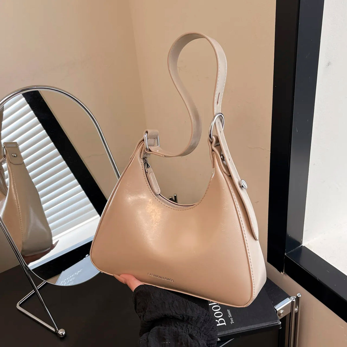 Adjustable Strap PU Leather Shoulder Bag - Ladyez