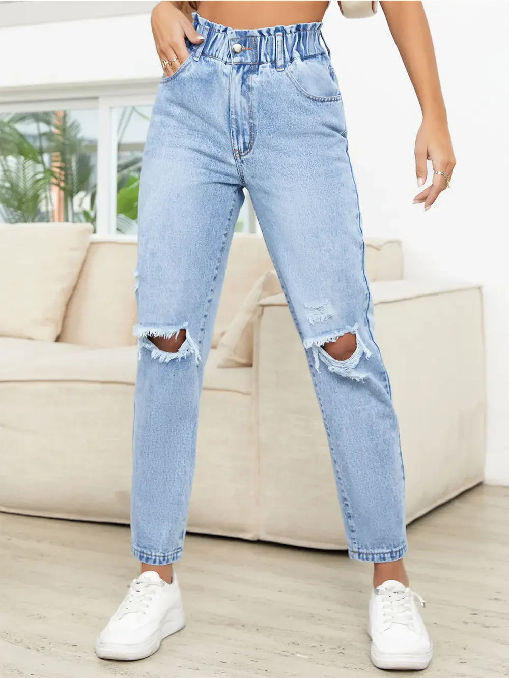 Distressed High Waist Jeans