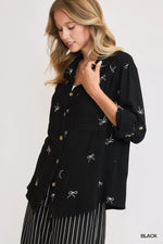 Umgee Linen Blend Fitted Shirt with Ribbon Embroidery Details