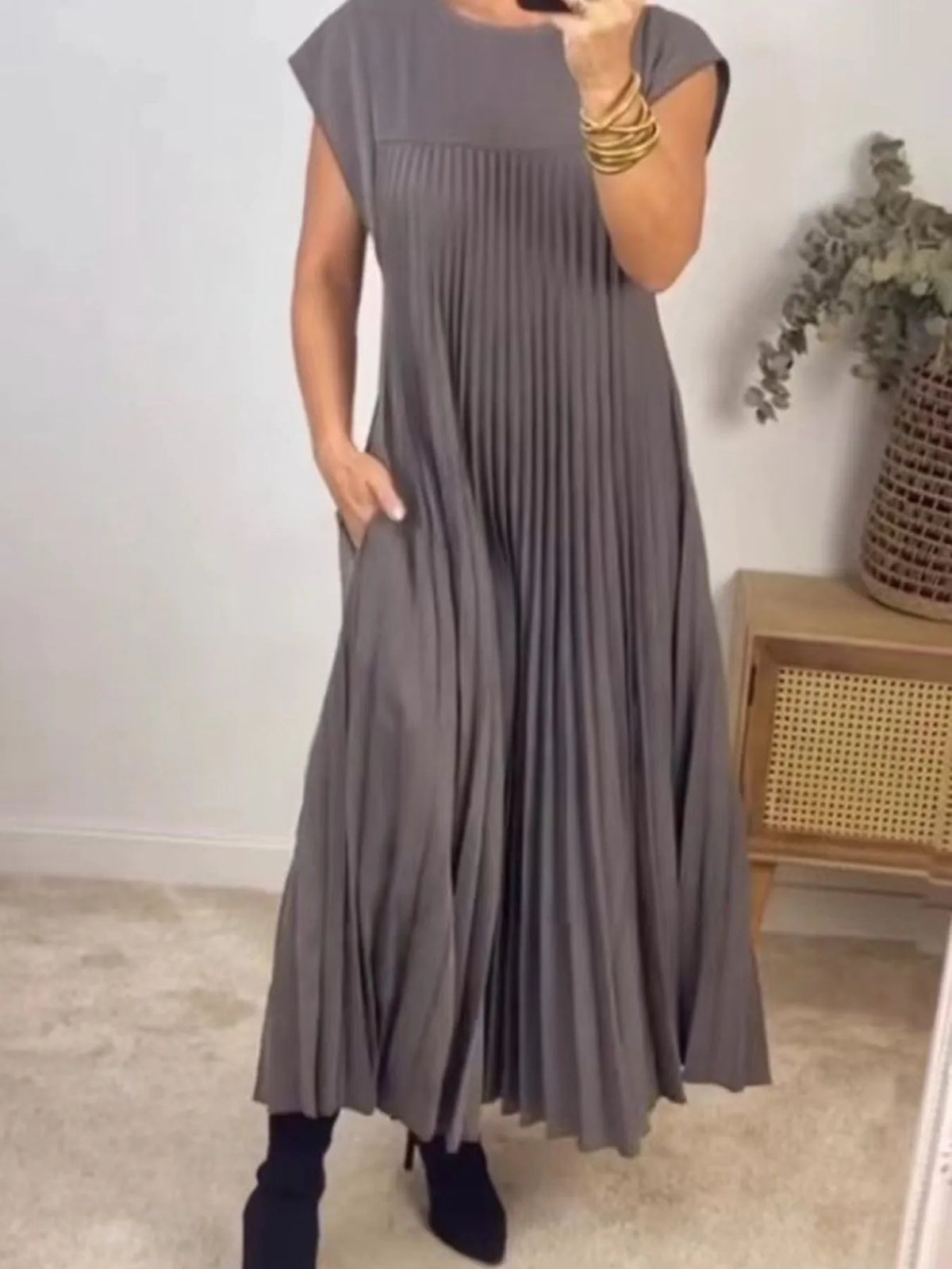 Full Size Pleated Round Neck Maxi Dress Plus Size - Ladyez