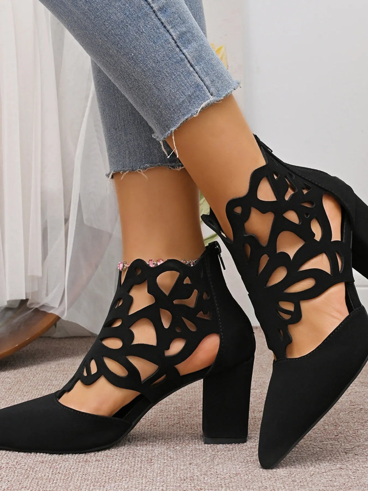 Pointed Toe Cut-Out Block Heel Pumps - Ladyez
